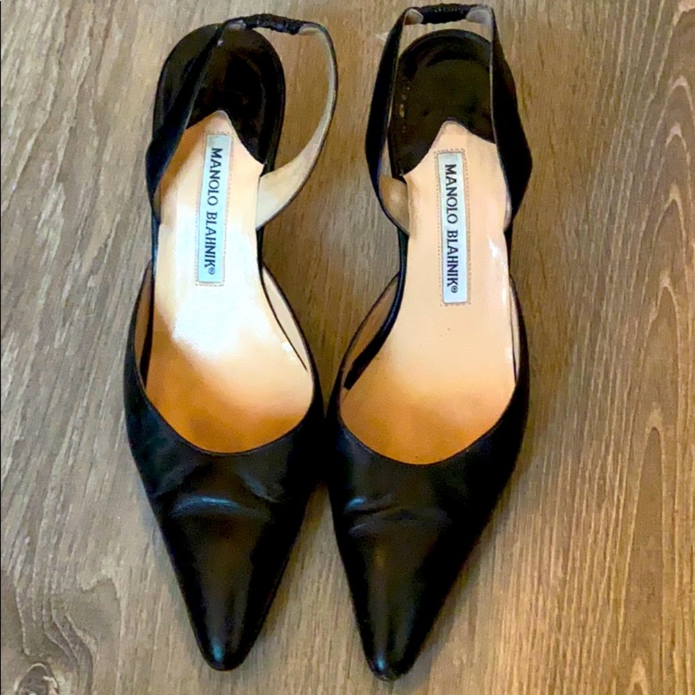👀 Manolo Blahnik heels!